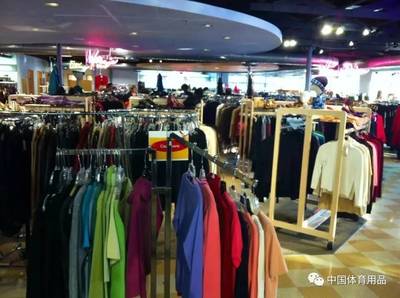 空間設計丨ScholarShop 爆改美國品牌服裝折扣店的零售新境界